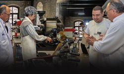 İzmir'in özel gençleri barista kursuyla iş hayatına hazırlanıyor
