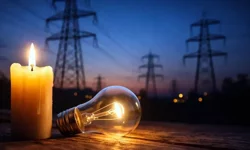 İzmir'de o ilçeler karanlıkta kalacak: İşte mahalle mahalle güncel elektrik kesintileri!