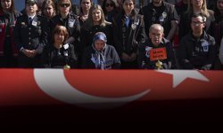 İzmir'deki kazada can vermişti: Şehit polise veda!