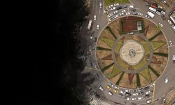 İzmir’in kalbi çiçek açtı