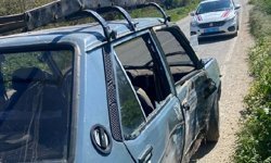 Kamyonet ile otomobil çarpıştı: Kazada 2 kişi hastanelik!