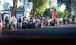 Kapıda vize 1 yıl daha uzatıldı: Türk turist komşuya akın etti!