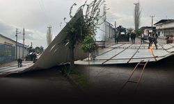 Sanayi sitesinde fırtına alarmı: Çatı uçtu, yol trafiğe kapatıldı