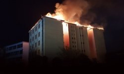Öğrenci pansiyonunda yangın: Faciadan dönüldü!