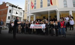 Okullarda şiddete karşı Bornova’dan net mesaj: “Karanlığa boyun eğmeyiz!”