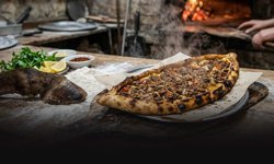 İzmir’de gıda skandalı: Pide harcında “tek tırnaklı et” tespit edildi