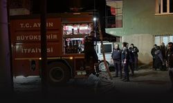 Sobadan sıçrayan kıvılcım evi yaktı... 2 kardeş son anda kurtuldu