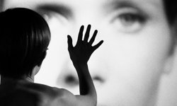 Yeniden Sinematek’te “Çıldırmanın Eşiği”