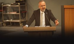 AK Partili Yıldız'dan CHP'li Güç'e 'vandalizm' çıkışı: "Hiç aynaya baktınız mı?"