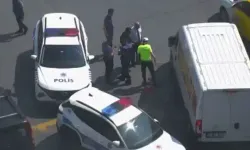 Beşiktaş'ta minibüs polis memuruna çarptı!