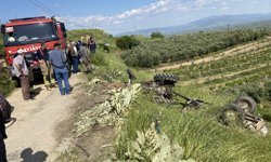 Manisa'da şarampole devrilen traktörün sürücüsü öldü