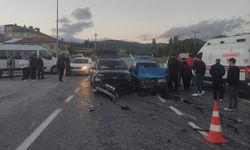 Kütahya'da trafik kazası; 3 yaralı