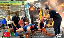 Sakatlanmasına rağmen 8'inci kez dünya şampiyonu oldu!