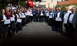 Bornova Muhtarlar Akademisi’nde mezuniyet heyecanı
