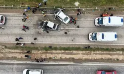 Trafik kazası bir aileyi yok etti: 1'i çocuk 3 ölü