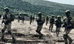 İzmir'de EFES-2026 tatbikatı sürüyor: Koya çıkarma yapıldı!