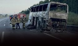 İzmir'den İstanbul'a gidiyordu: Tur otobüsü alev alev yandı!
