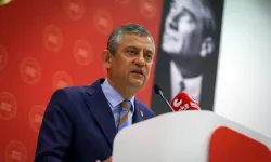 Kapalı grup toplantısında seçim: Özgür Özel, CHP'nin Grup Başkanı seçildi!