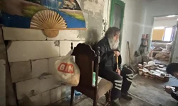 'Kötü koku' sonrası harekete geçtiler: Çöp evden 1 yıldır çıkmadığı ortaya çıktı
