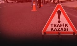 İzmir'de karşı yönden gelen kamyonetle çarpışan motosikletli öldü