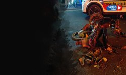 Motosiklet sürücüsünün ağır yaralandığı kaza anı kamerada