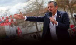 Özel, İzmirlilere seslenecek: Miting yeri krizine, çelenk koymalı formül!