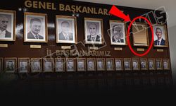 CHP İzmir'den Kılıçdaroğlu'na veto... İl başkanlığındaki fotoğrafı kartonla kapatıldı!