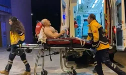 Yaptığı işin parasını istedi: Darbedip, bıçakla yaraladılar!