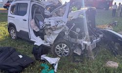 Takla atan araçta 1'i bebek 3 kişi hayatını kaybetti