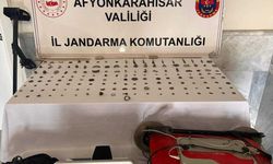 Tarihi eser kaçakçılarına baskın: 150 sikke ve obje ele geçirildi!