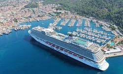 'Aroya' kruvaziyeri Marmaris'e 2 bin 667 turist getirdi