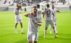 Altay'da Caner ve Emre'den kulübe ihtar!