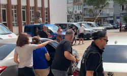 Evinde uyuşturucu ile yakalan evli çift ve misafiri tutuklandı