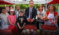 Bornova Kiraz Festivali'nde Başkan Eşki'den üreticiye destek mesajı!
