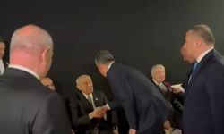 Devlet Bahçeli ve Özgür Özel resepsiyonda bir araya geldi!