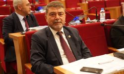 AK Parti Grup Sözcüsü Atmaca’dan üst geçit ihalesine tepki!