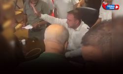 Gümrükçü Özel'in fotosunu odasından indirtmedi: Parti üyesi olanlar bizim yoldaşımız!