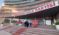 İmzalar Genel Merkez'e geliyor: Özel'den 'olağanüstü kurultay' hamlesi!