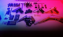 İzmir'de ruhsatsız silah operasyonu: 3 şüpheli tutuklandı!