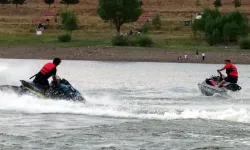 Jet ski ile yurt dışına kaçmaya çalışırken yakalandılar!