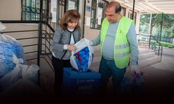 Karşıyaka’da mavi kapak seferberliği: 1 ton toplandı!