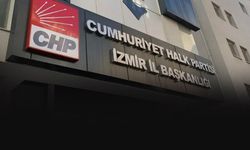 CHP İzmir'in eski ilçe başkanları 'tek çözüm' dedi: 'Kurultay derhal toplanmalı!'
