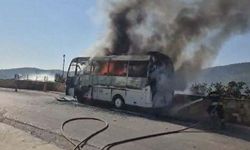 Muğla'da servis minibüsünde çıkan yangın hasara neden oldu