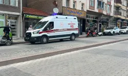 Motosiklet, hafif ticari araca çarptı: 1 kişi hastanelik!