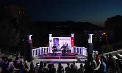 Nazım Hikmet'in dizeleri Karabağlar’ da yankılandı