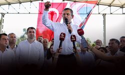 Özel Ödemiş’te traktör römorku üstünde konuştu: İktidarın genel başkanı olarak aynı traktörde konuşacağım!