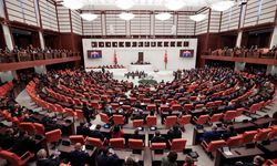 Özgür Özel ve 11 vekilin dokunulmazlık dosyası Meclis'te