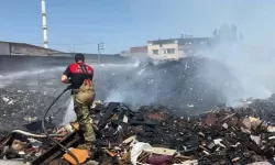 İzmir'de çöp dökülen alanda yangın