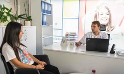 Bornova'da YKS'de tercih maratonu başladı