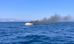 Didim açıklarında tekne yangını: 2 kişi denizden kurtarıldı